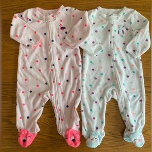 Bundle of 2 Carter’s Footed Pajamas Baby Girl Size 6M